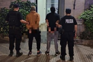 Dos hombres fueron detenidos con droga tras un operativo policial.