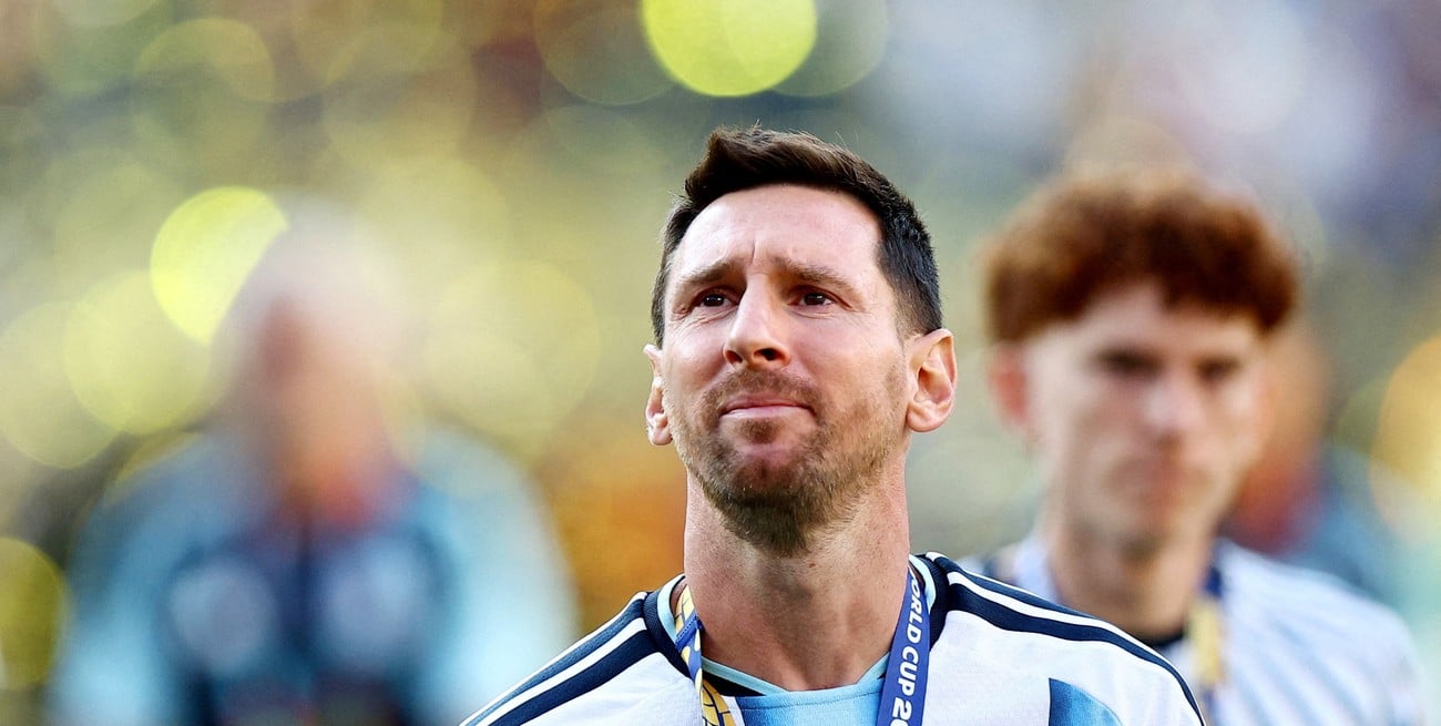 El emotivo llanto de Messi tras la final: el capitán se quebró al recibir la medalla de subcampeón