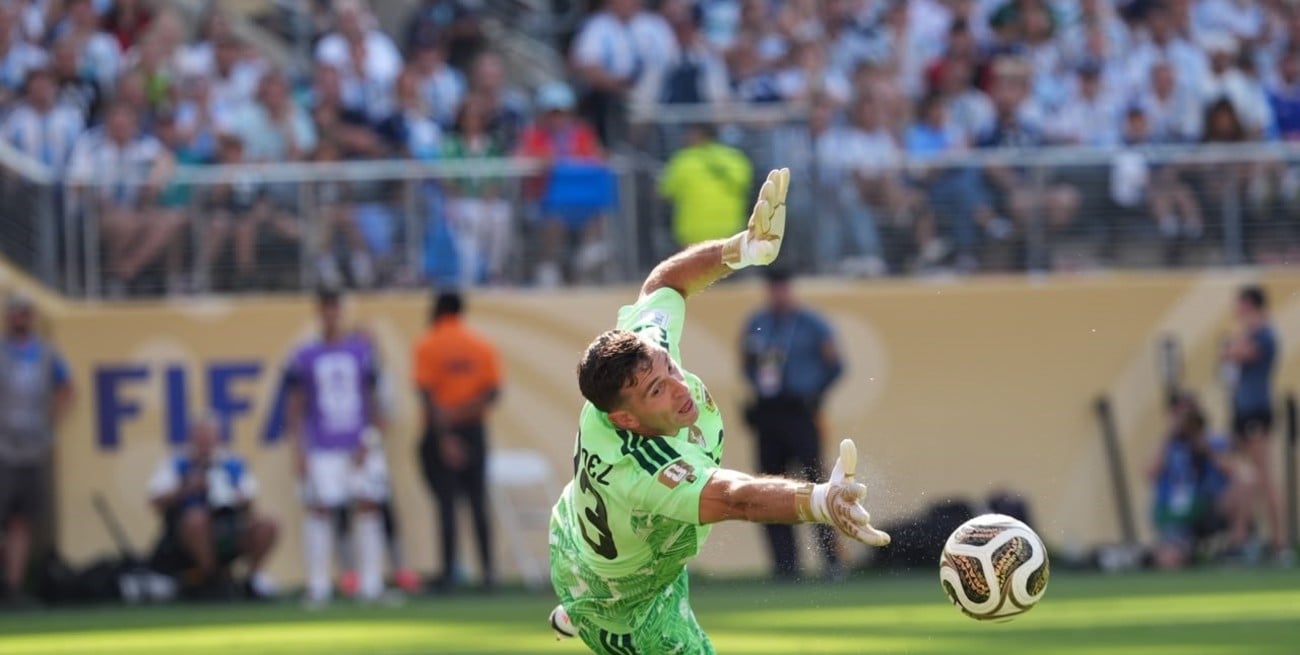 Uno por uno: Dibu Martínez fue la figura de Argentina en la final ante España