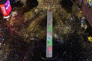 Miles de simpatizantes comenzaron a llegar al Obelisco, un punto tradicional de reunión