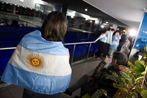 El mensaje que emocionó a la Selección argentina durante su llegada al país. Crédito: REUTERS.