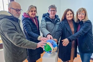 Una pelota intervenida por artistas locales llevará la identidad de Esperanza por la provincia