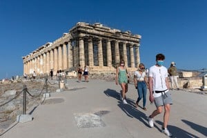 Ataque con cuchillo en la Acrópolis: dos turistas estadounidenses resultaron heridos
