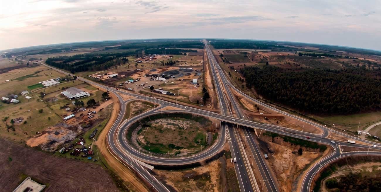 Qué empresas compiten por quedarse con la concesión de rutas nacionales