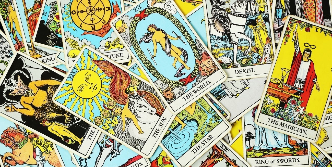 Qué revela la baraja gitana sobre el futuro de los 12 signos en el amor, el trabajo y el dinero