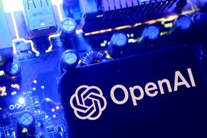 OpenAI reveló que sus modelos de IA hackearon a Hugging Face durante una prueba de seguridad, generando preocupación sobre los riesgos de los sistemas autónomos. Foto: REUTERS / Dado Ruvic.