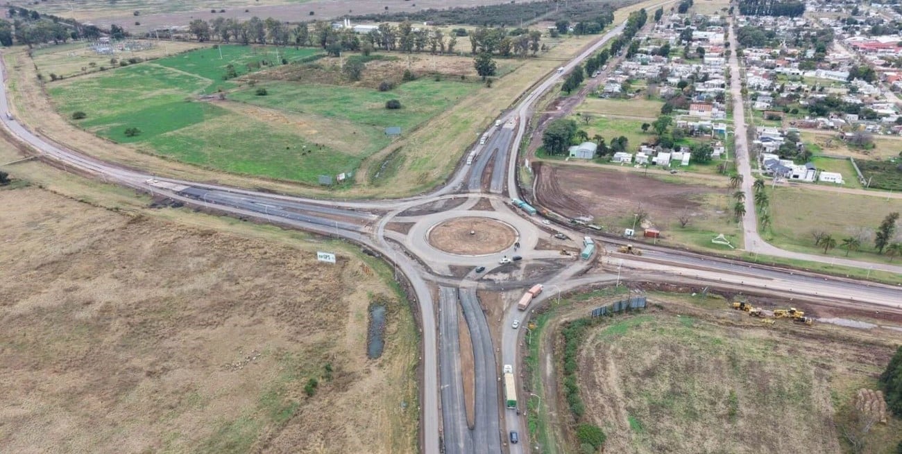 Supervisan el avance de obras viales estratégicas en Arrufó y sobre la Ruta Provincial 23