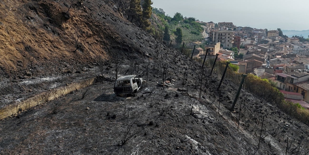 Incendios fuera de control obligan a evacuar a miles de personas en Francia, España e Italia