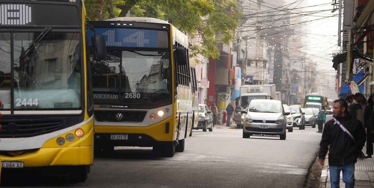 Colectivos: qué ofrecieron desde las empresas y la amenaza con suspender el servicio