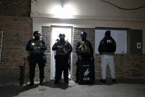 El allanamiento se realizó en una vivienda de calle Quintana al 1100. Foto: Prensa PDI
