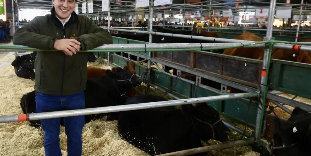 Su tatarabuelo introdujo la raza Angus al país hace 147 años y hoy sigue escribiendo su historia en Palermo