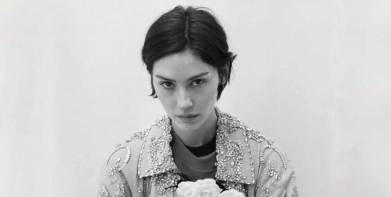 Gracie Abrams convierte sus heridas en canciones en "Daughter from Hell"