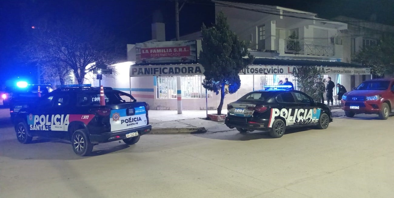 Un principio de incendio en un autoservicio fue controlado por la dueña y su hijo