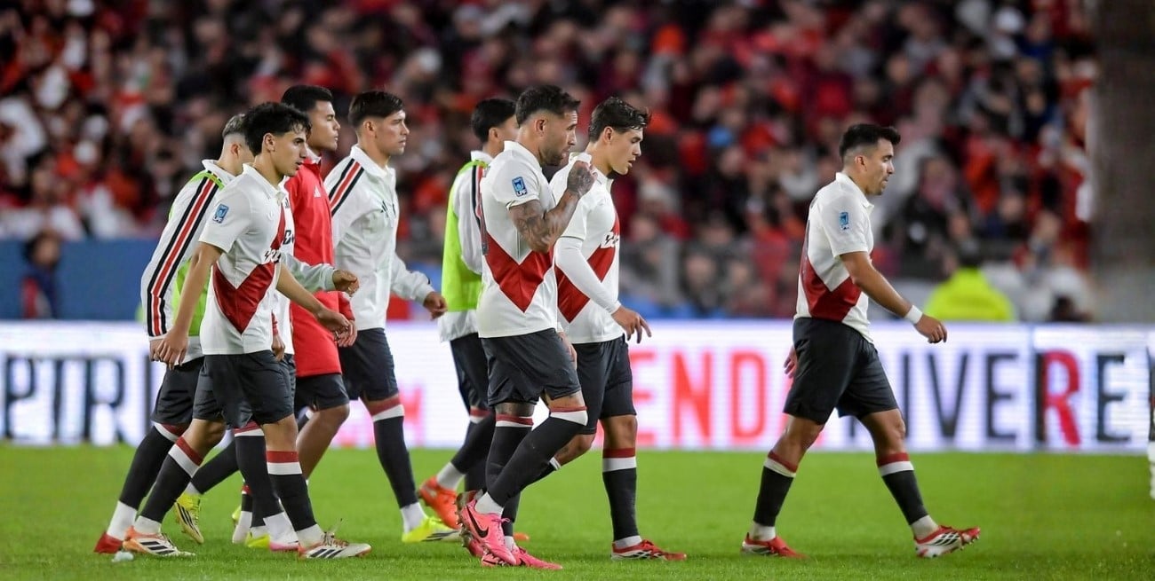 Barracas Central sorprendió a River y consiguió un triunfo histórico en el Monumental