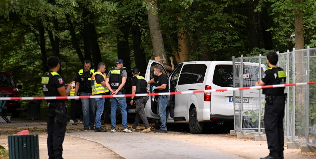Un vehículo embistió a una multitud durante la Marcha del Orgullo en Berlín: un muerto y 15 heridos