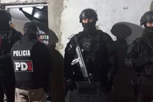 Uno de los allanamientos realizados durante el megaoperativo. Foto. El Litoral