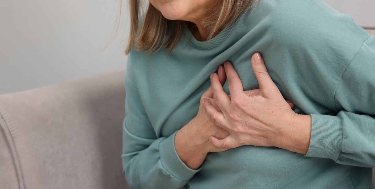 El síndrome del corazón roto existe: un cardiólogo explicó qué ocurre tras una emoción extrema