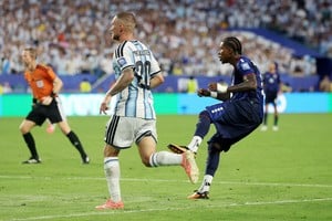 Sidny Lopes Cabral convirtió el empate parcial de Cabo Verde ante Argentina en Miami. Foto: Reuters