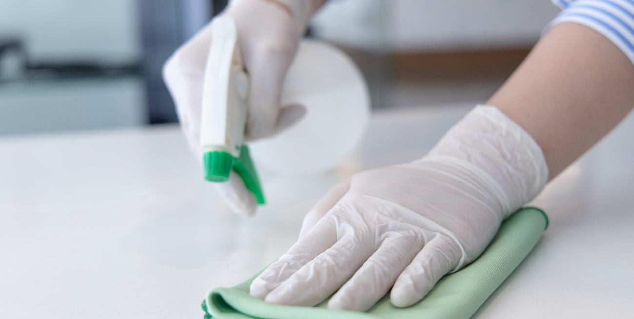 Anmat prohibió productos de limpieza e insumos médicos: cuáles son