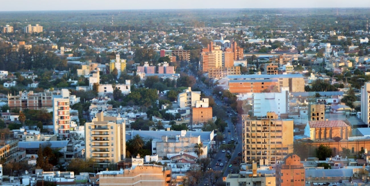Casi 600 mil santiagueños votan intendentes y concejales 