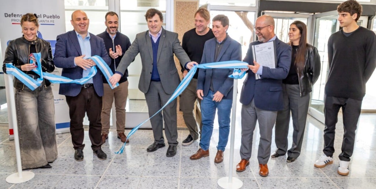 Pirola participó de la apertura de la nueva oficina de la Defensoría del Pueblo en Esperanza