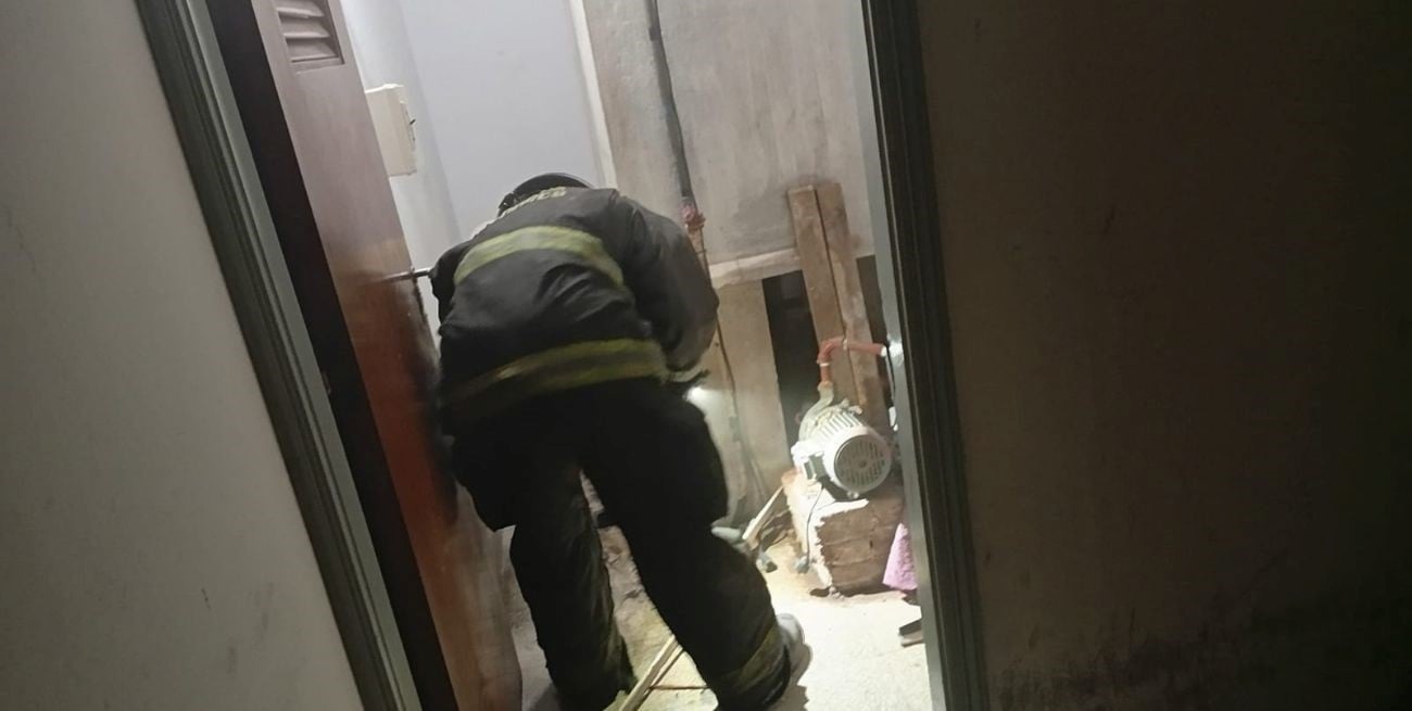 Un desperfecto eléctrico en un edificio movilizó a los Bomberos Zapadores
