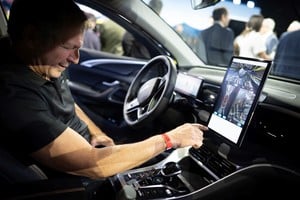 La electromovilidad se destaca como el segmento más dinámico, impulsada por un decreto que reduce los aranceles de importación para ciertos vehículos eléctricos. Foto: Xinhua / Martín Zabala.