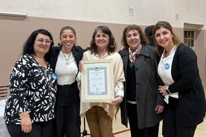 Galnares valoró especialmente el trabajo sostenido por el Taller de Nazareth para mantener vigente una iniciativa que trascendió el ámbito escolar.