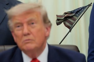 tras el intercambio de ataques entre Irán y EE.UU, Trump advierte que no dudará en responder con fuerza si es necesario. Foto: REUTERS / Kylie Cooper.