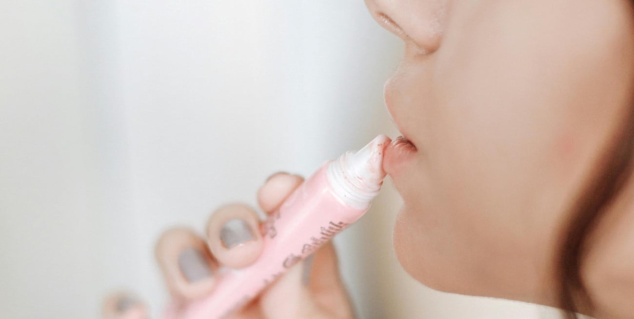 Qué son los "popsicle lips", la técnica de labios con color translúcido que es furor