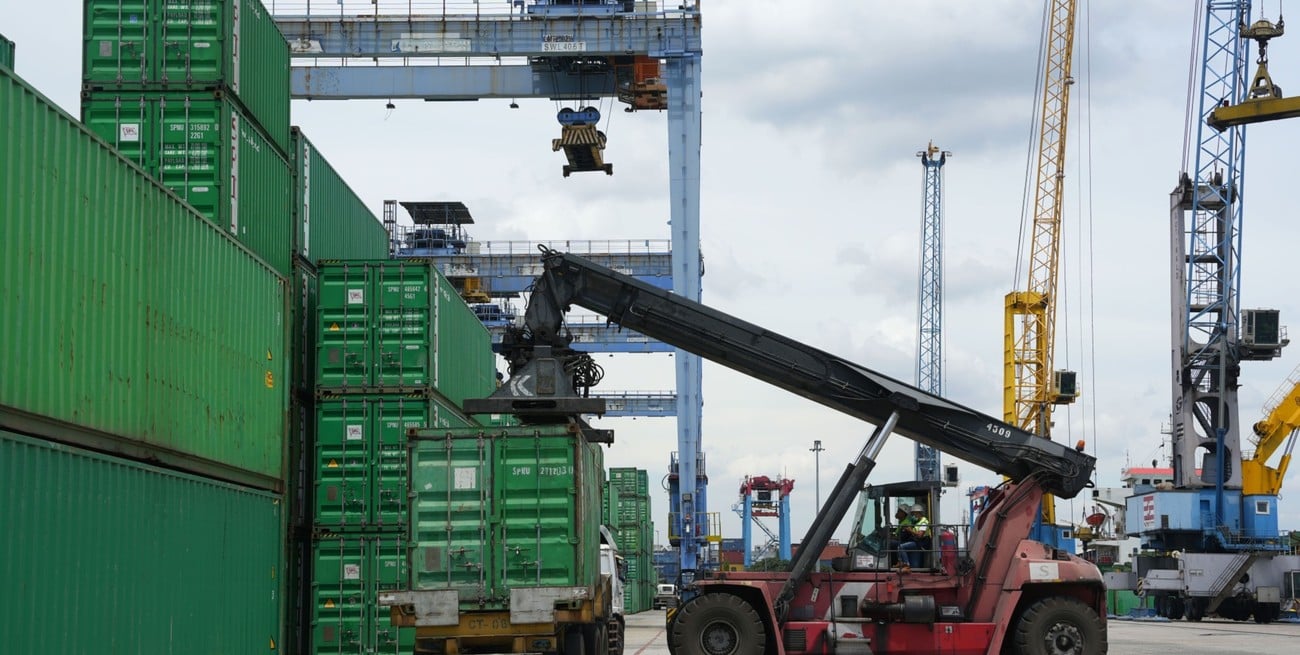 El récord del comercio exterior esconde tensiones sobre la inversión productiva