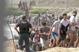 Hasta ahora, al menos nueve personas han muerto intentando alcanzar a nado el enclave español. Reuters.