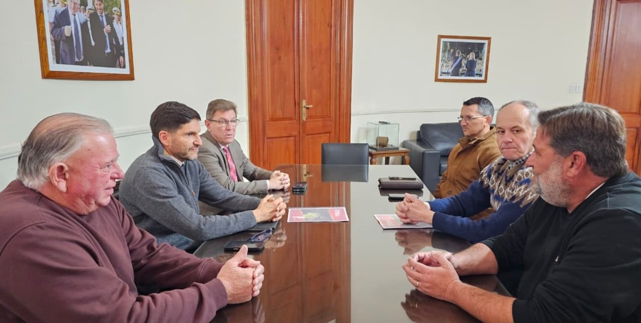 Borla acompañó la presentación del Festival de Colón ante el gobernador Maximiliano Pullaro
