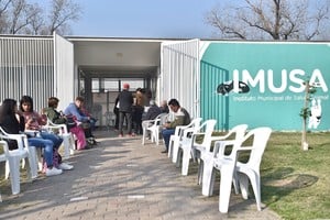 El edificio de salud animal está en el borde norte del parque.

MCSF.