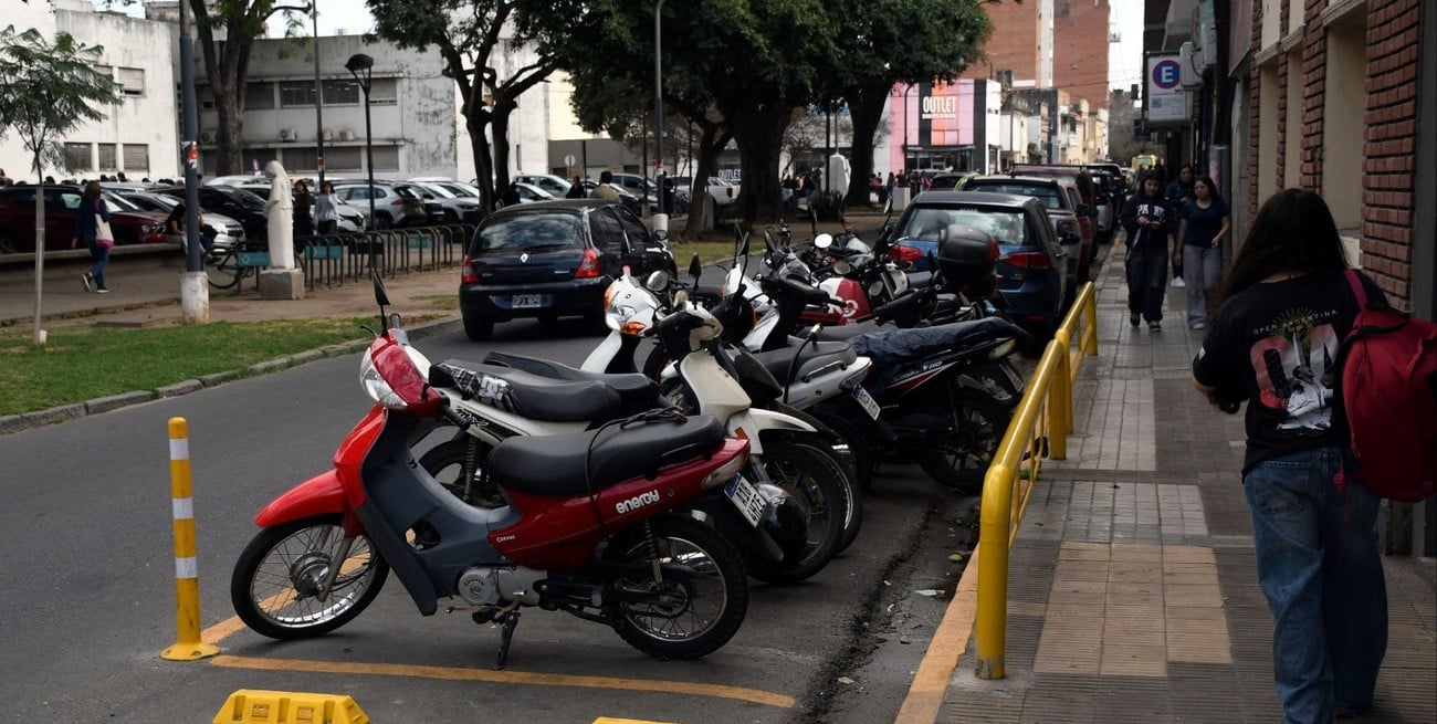 Dónde están los nuevos espacios exclusivos para motos en Santa Fe