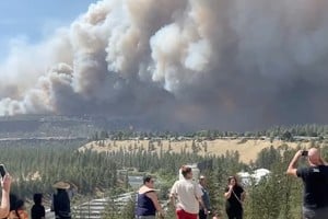 Un incendio forestal de grandes dimensiones afecta a la ciudad de Spokane Créditos:  REUTERS