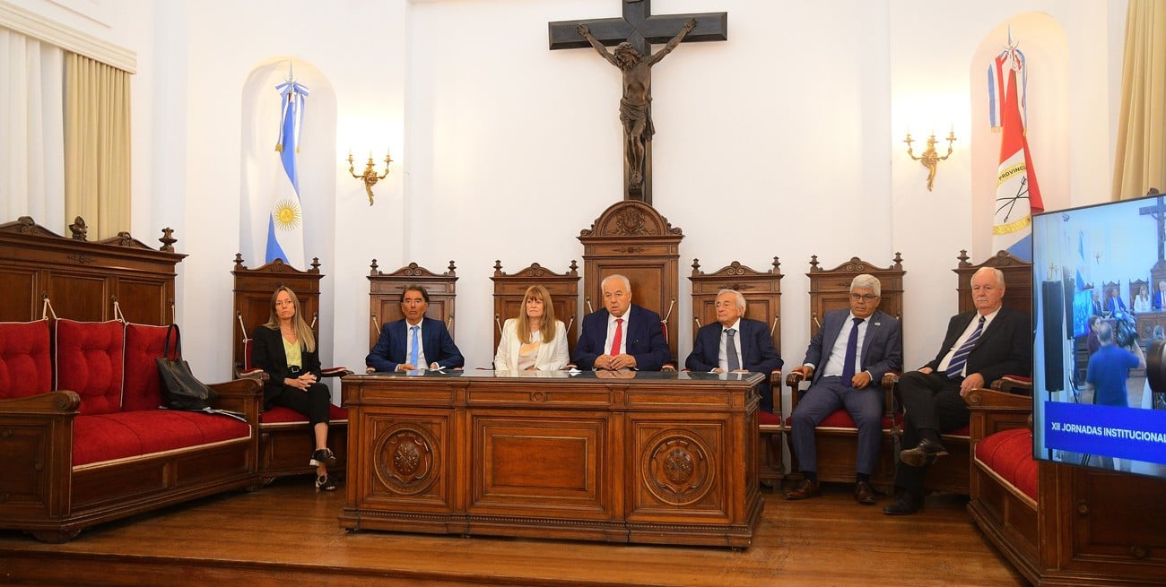 La Corte Suprema de Justicia de Santa Fe declaró inconstitucional la inamovilidad jubilatoria