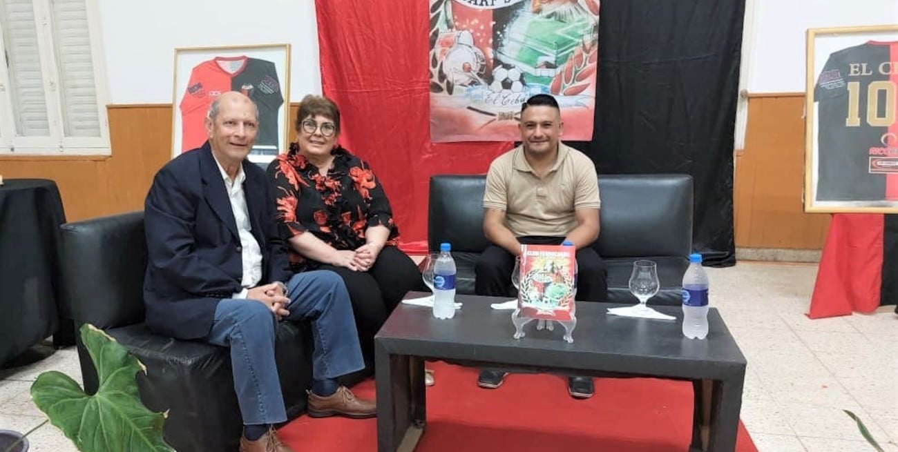 "Historia de una leyenda": el libro que rescata los 106 años del Club Ferrocarril de Vera