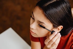 Nuevos colores llegan para renovar las rutinas de maquillaje.