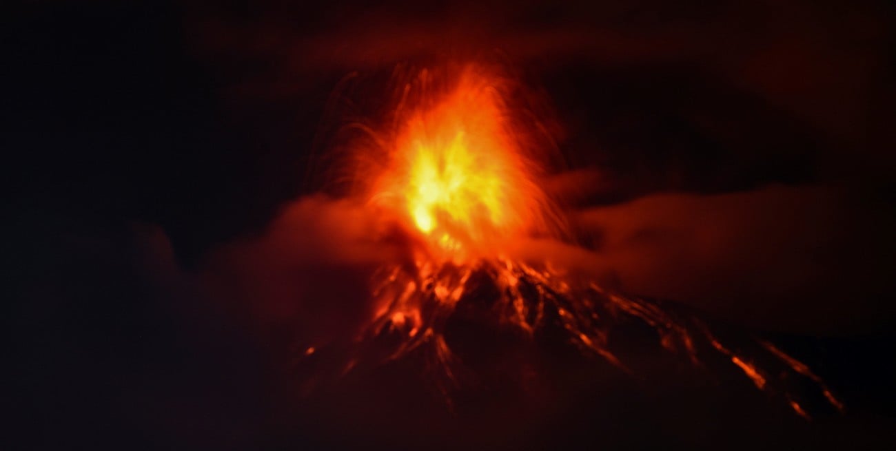 Guatemala activó la alerta nacional ante la violenta erupción del volcán de Fuego