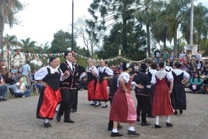 Exitosa Fiesta Suiza en Romang