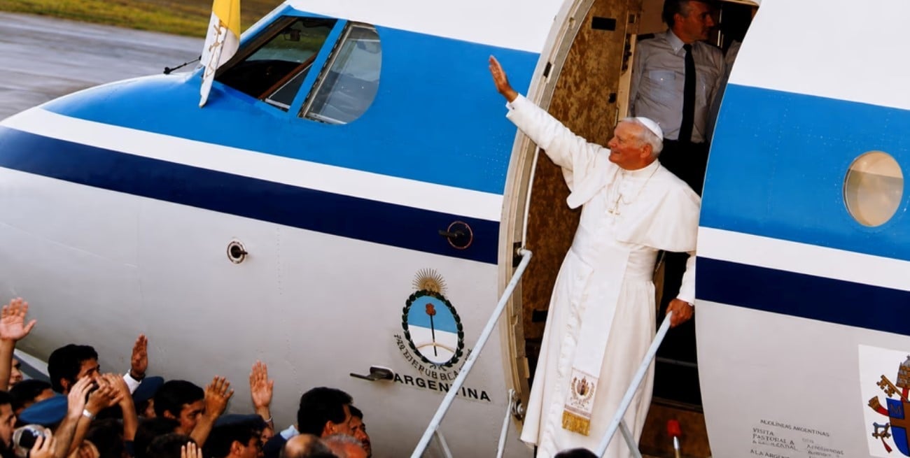 Casi 40 años después, Argentina volverá a recibir a un Papa: así fue la gira de Juan Pablo II 