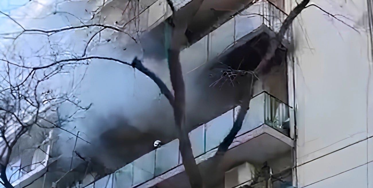 Se incendió un edificio lindero al domicilio de Cristina Kirchner