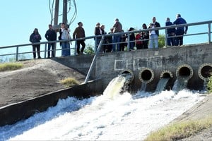 En las estaciones del Oeste de la 1 a la 4 no existen descargas por gravedad. Entonces, siempre hay un operador de turno las 24 horas. Foto: Gentileza