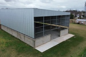 San Jerónimo del Sauce avanza con la construcción del segundo vestuario del polideportivo