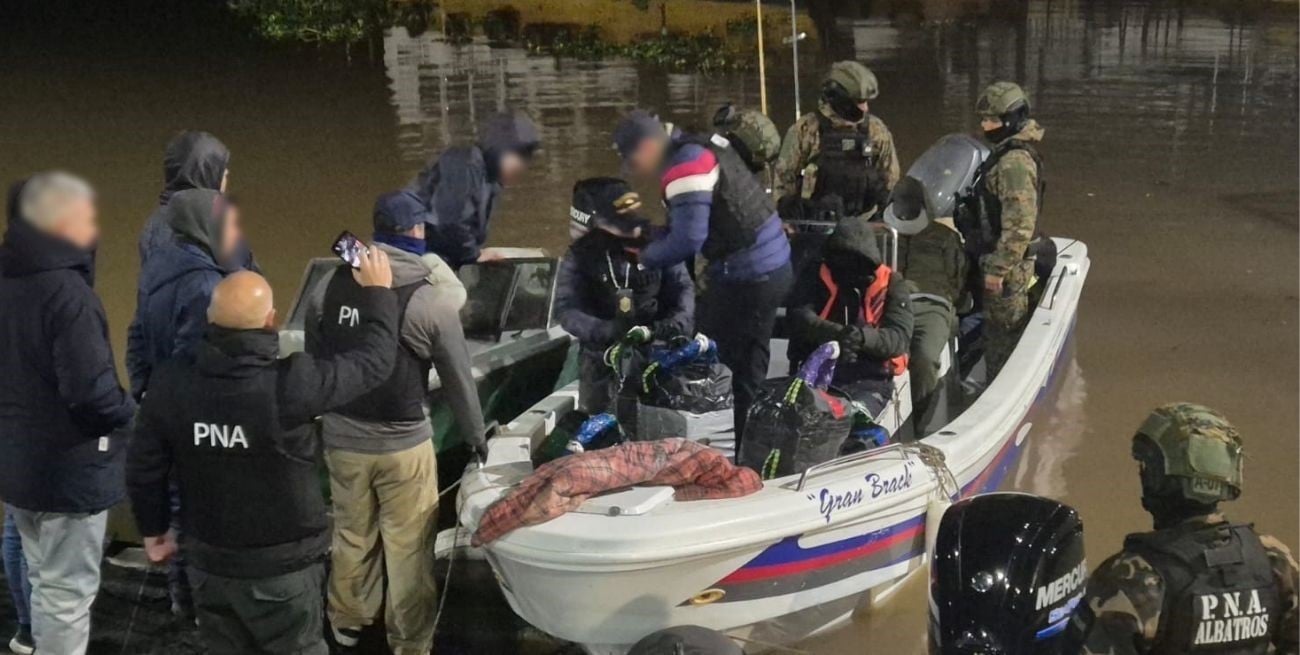 Cinematográfica operación en el río Paraná: incautan cocaína valuada en 11.500 millones de pesos