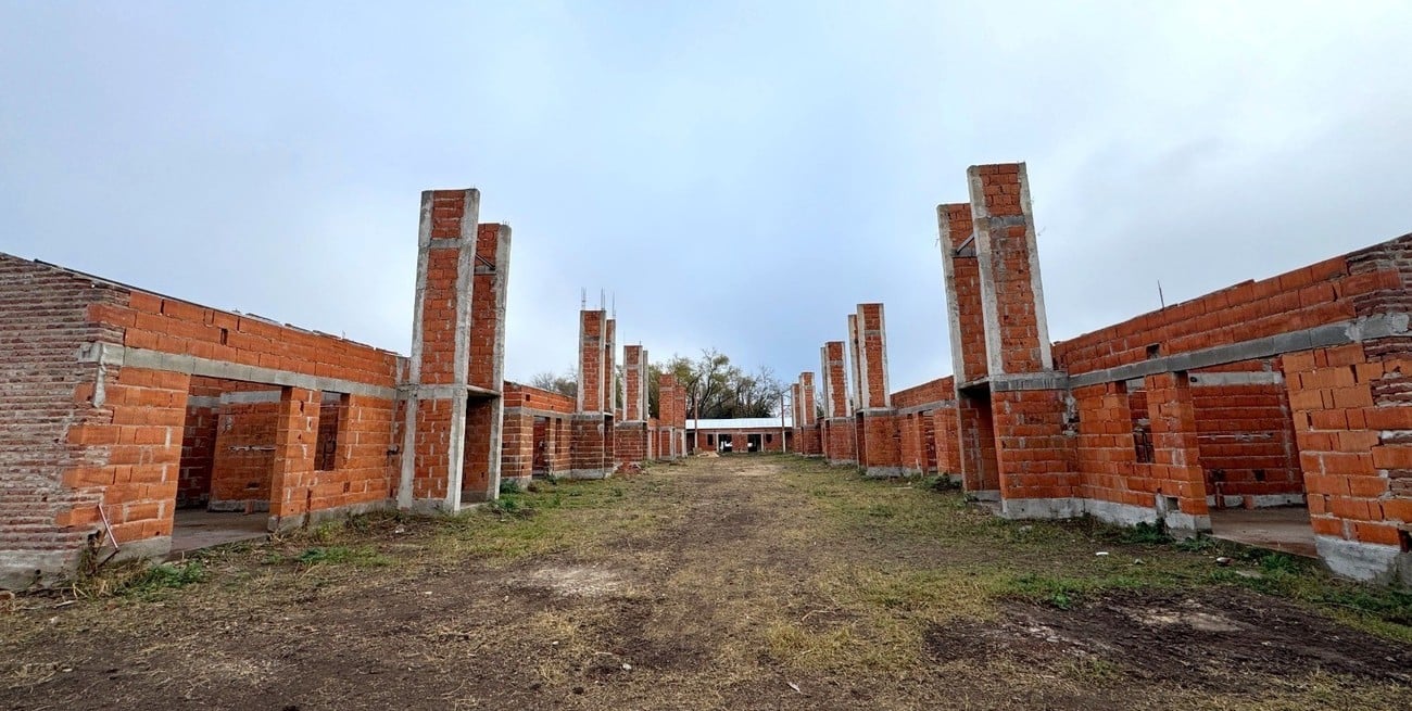 Casilda: reactivaron la obra de 52 viviendas que se encontraban paralizadas