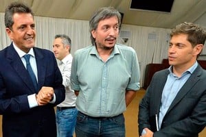 Massa, Máximo Kirchner y Kicillof coincidieron en en un encuentro sorpresivo.
