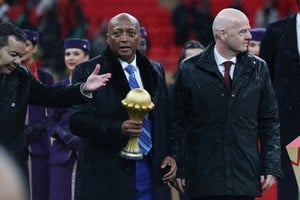 El respaldo unánime de la CAF a Infantino subraya su intención de colaborar con la FIFA para potenciar el fútbol africano, a pesar de las críticas europeas. Foto: REUTERS / Amr Abdallah Dalsh.