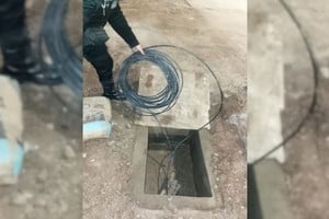 Personal policial frustró un robo de cables. Foto: Gentileza